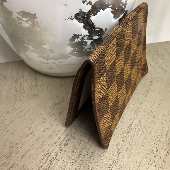 Louis Vuitton Compact Damier Ebene Cardholder - Picture 6 of 6